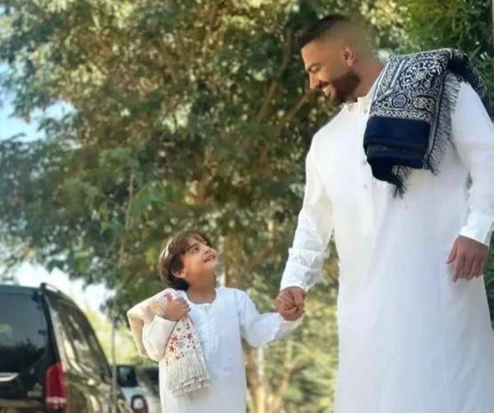 «خضع لعمليتين».. «عكاظ» تكشف تطورات حالة نجل تامر حسني