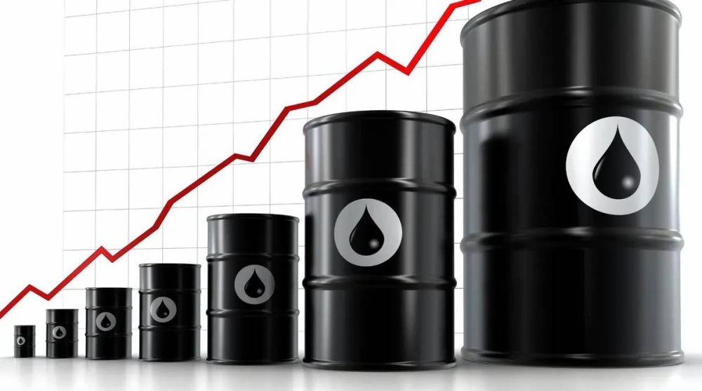 النفط يتراجع 4%.. وبرنت بـ 71 دولاراً