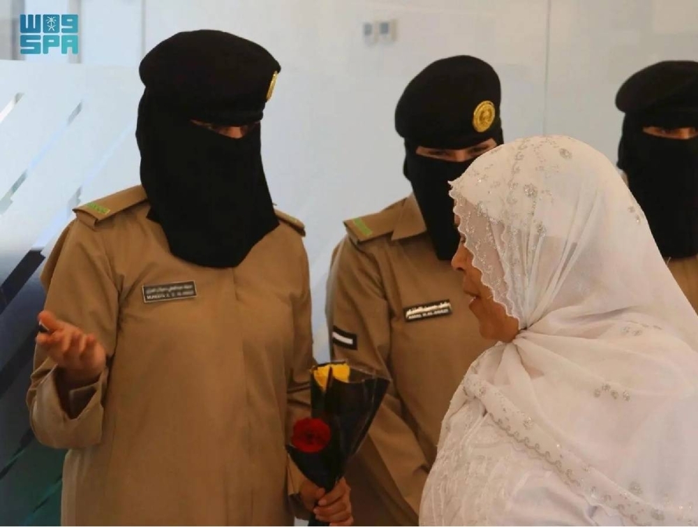 «حرس الحدود» يسهّل إجراءات مغادرة ضيوف الرحمن عبر منفذ حالة عمار