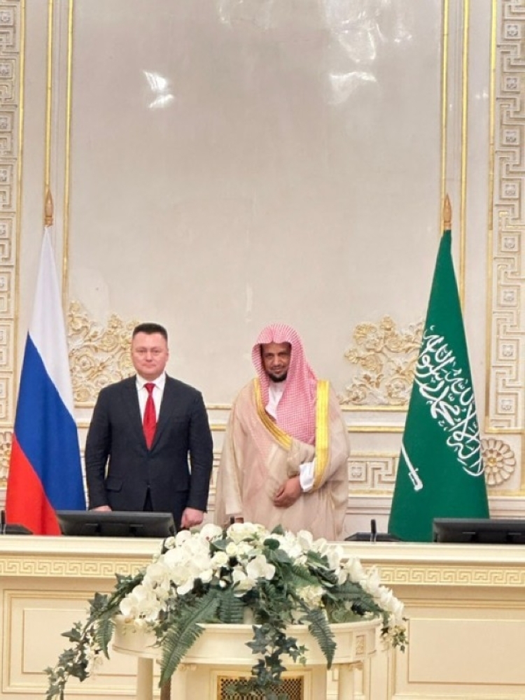 النائب العام ونظيره الروسي يبحثان تعزيز التعاون العدلي وتبادل الخبرات