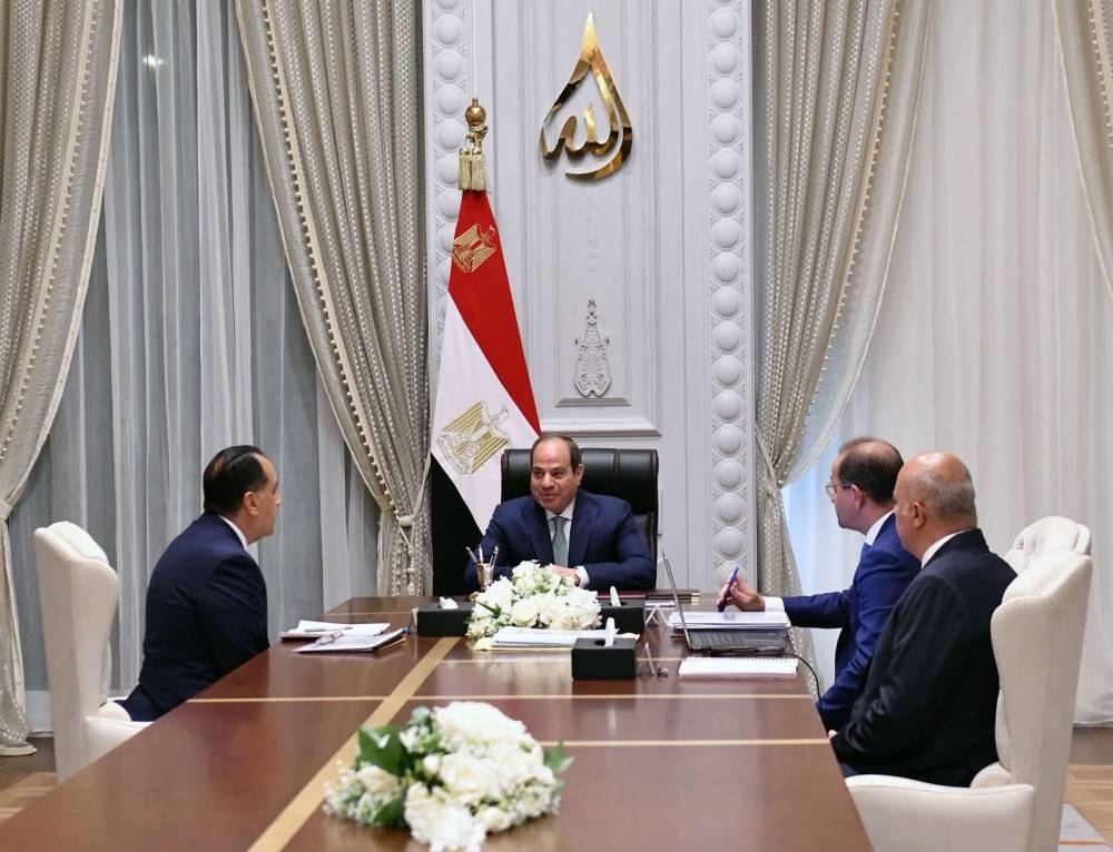 مصر: توجيهات رئاسية بتدابير مالية وسلعية وسط تصعيد إقليمي