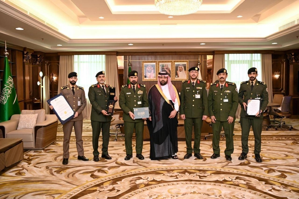 أمير جازان يتسلم التقرير السنوي لمديرية سجون المنطقة