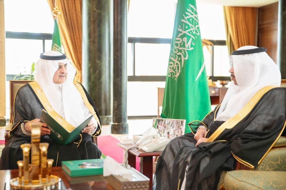 أمير تبوك يطلع على تقرير «التنمية الزراعية» بالمنطقة