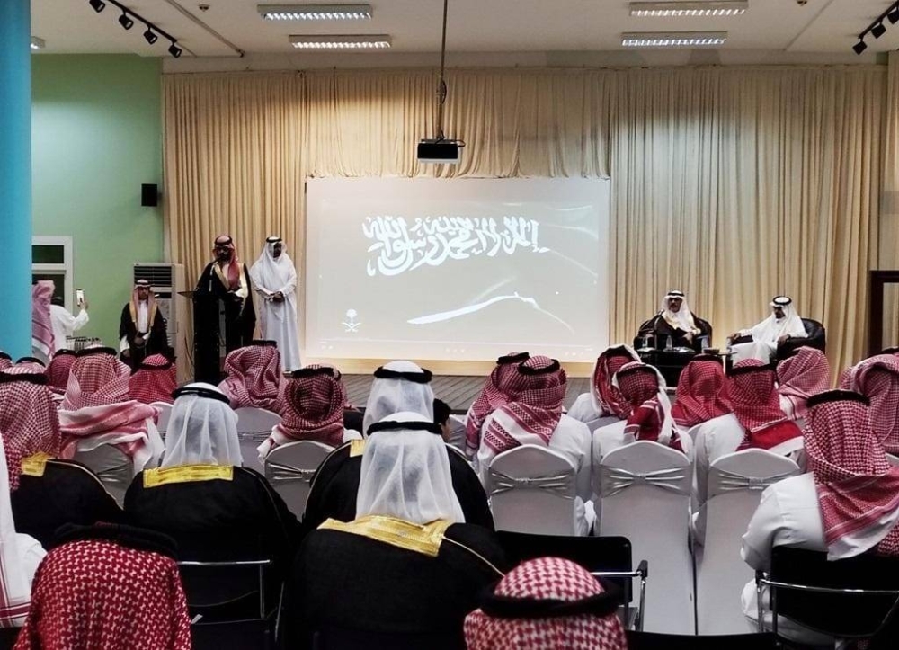 بحضور المحافظ.. ثانوية الوجه تحتفي بتخريج 147 من طلابها