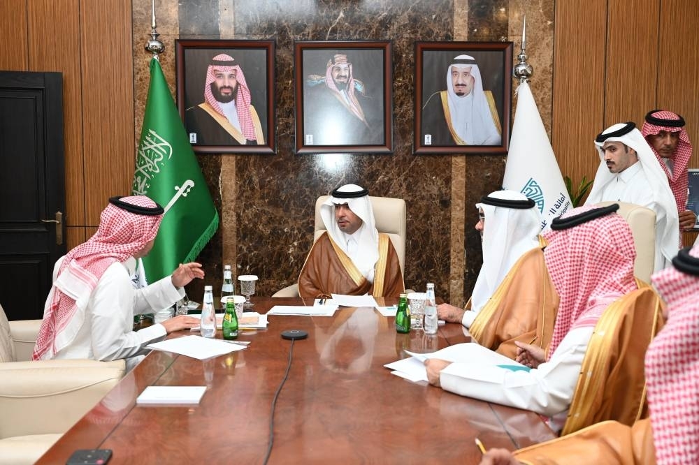وزير البلديات والإسكان يتفقّد المشاريع التنموية والخدمية بالمنطقة الشرقية