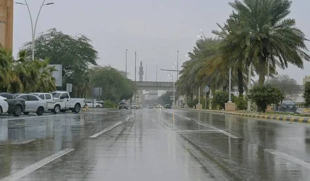 «الأرصاد»: أمطار وأتربة مثارة ورياح نشطة على منطقة جازان