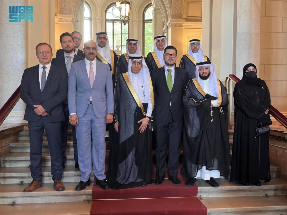 برلمانيون مجريون ينوهون بالعلاقات بين الرياض وبودابست