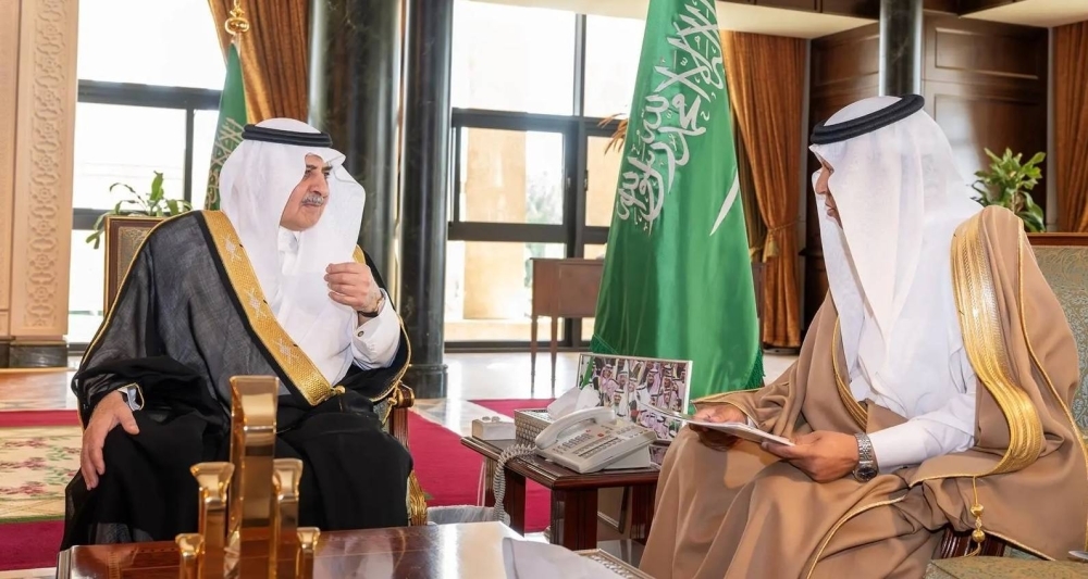 أمير تبوك يطّلع على تقرير فرع وزارة النقل والخدمات اللوجستية بالمنطقة