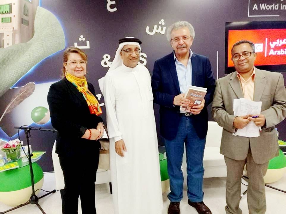 عائشة البصري: تعدُّد الأجناس إثراء.. وتنقُّلي بين السرد والشعر ليس خللاً