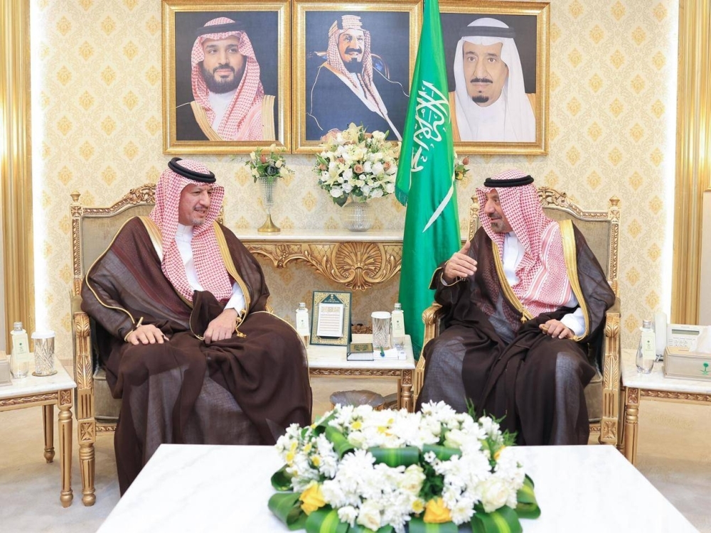 أمير نجران يستقبل رئيس هيئة الرقابة ومكافحة الفساد