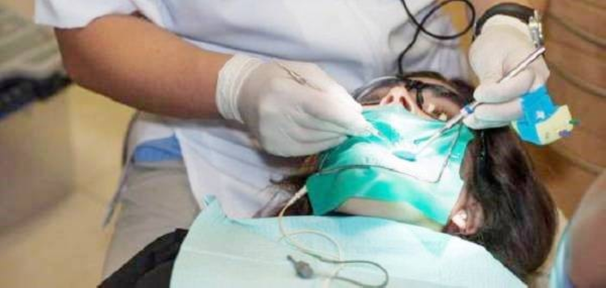 بدء تطبيق قرار  رفع نسب التوطين لمهن الصيدلة وطب الأسنان والمهن الفنية الهندسية