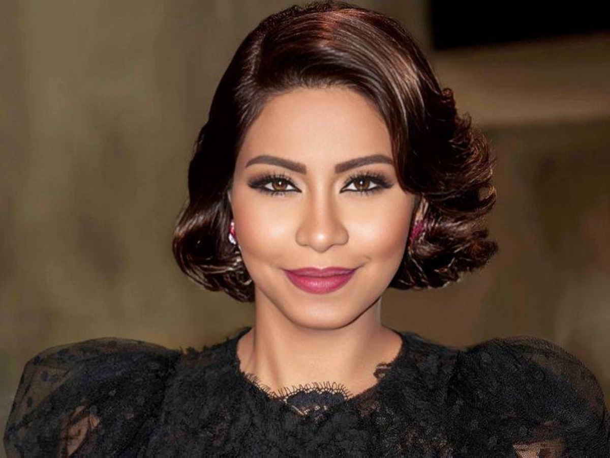 شقيق شيرين: مدير أعمالها السابق «نصّاب» ويشوّه صورتها