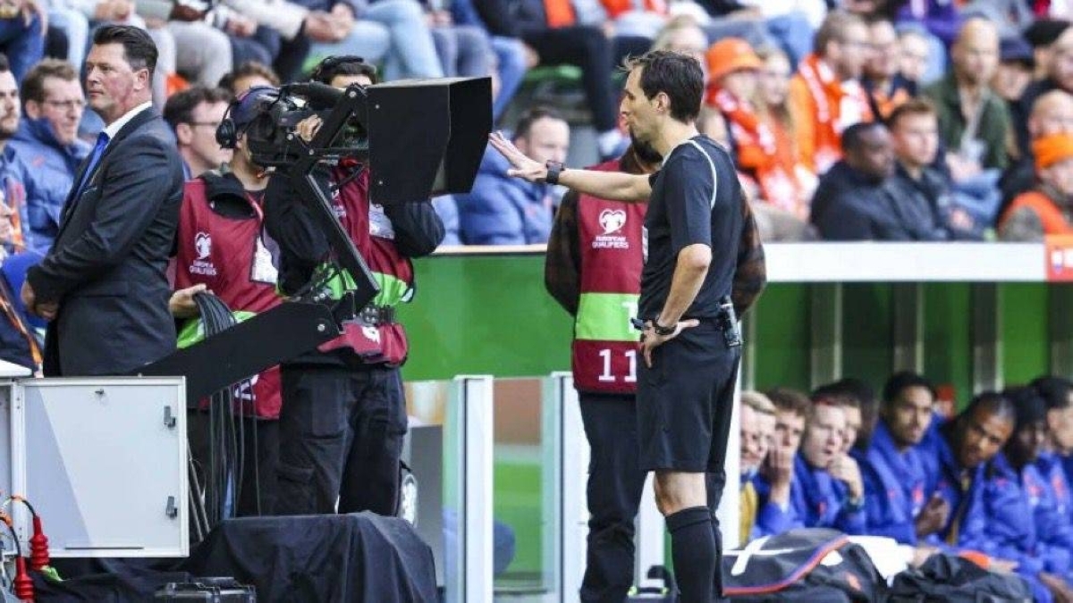 في إسبانيا.. تقنية الـ«FVS» بديل جديد لـ«VAR»!