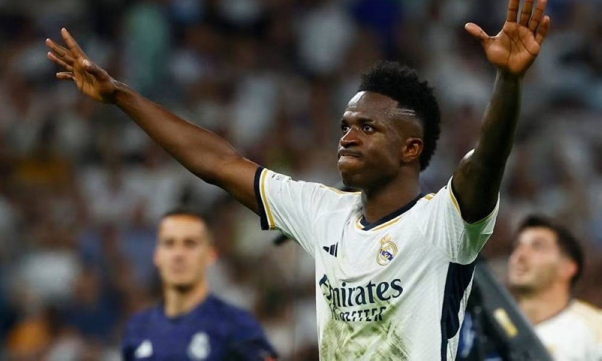 وسط ترقب أهلاوي.. ريال مدريد يدرس بيع فينيسيوس