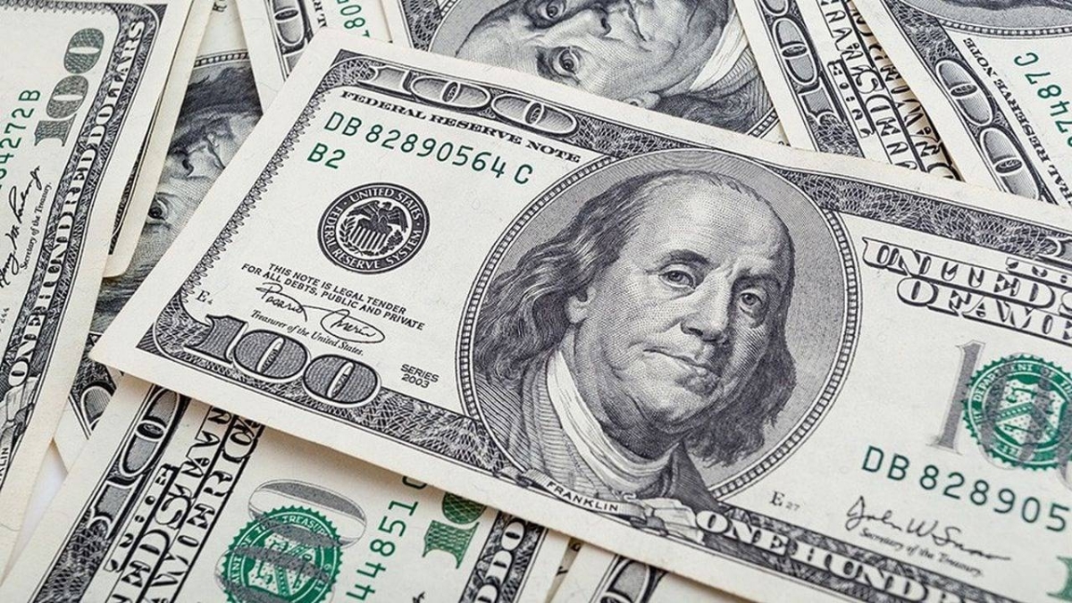 الدولار يترنح بعد بيانات الوظائف الضعيفة وتشديد التعريفات