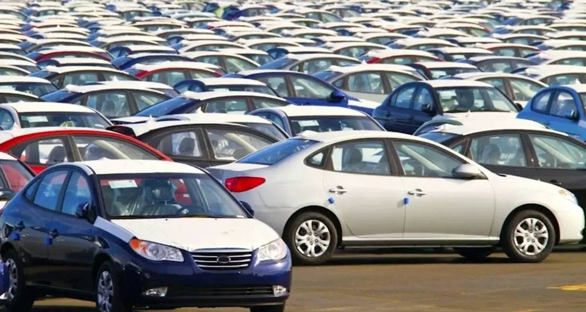 لائحة مقترحة لبيع المركبات بالمزاد.. «عكاظ» تنشر الشروط والموانع