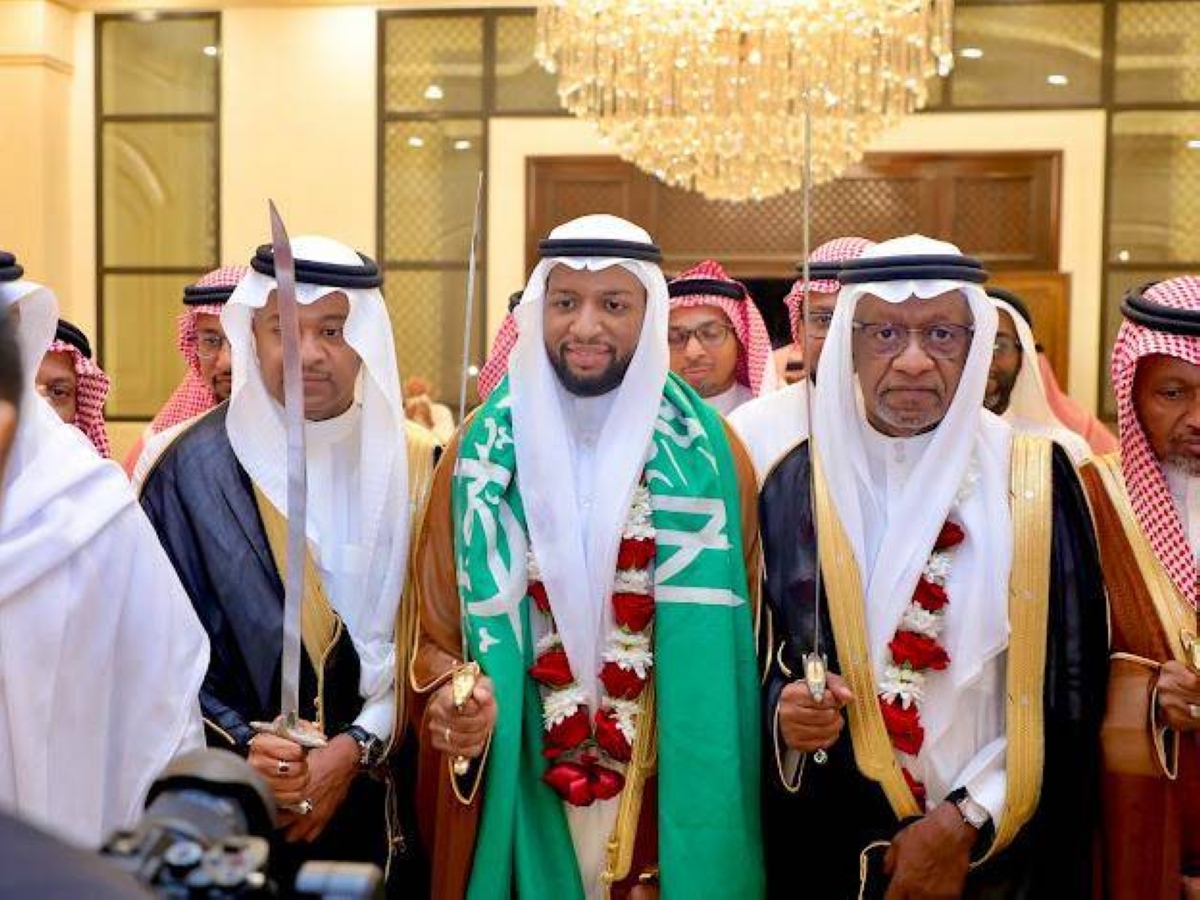 شعيب يزفّ محمد لعشّ الزوجية