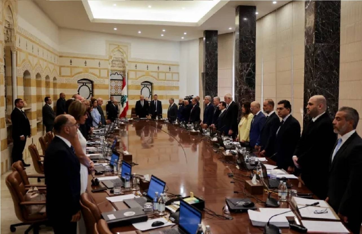 وسط مشاورات مكثفة.. نزع السلاح على طاولة حكومة لبنان