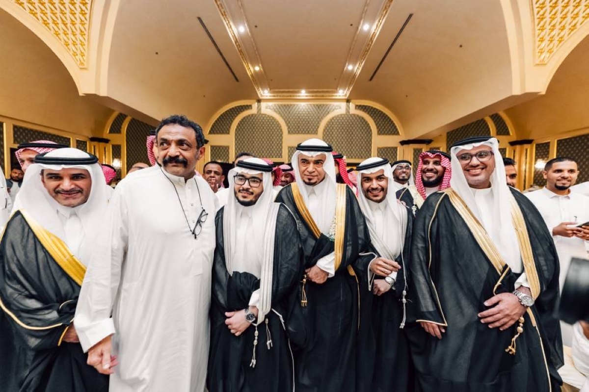 خضير يحتفي بزواج أحمد وفارس