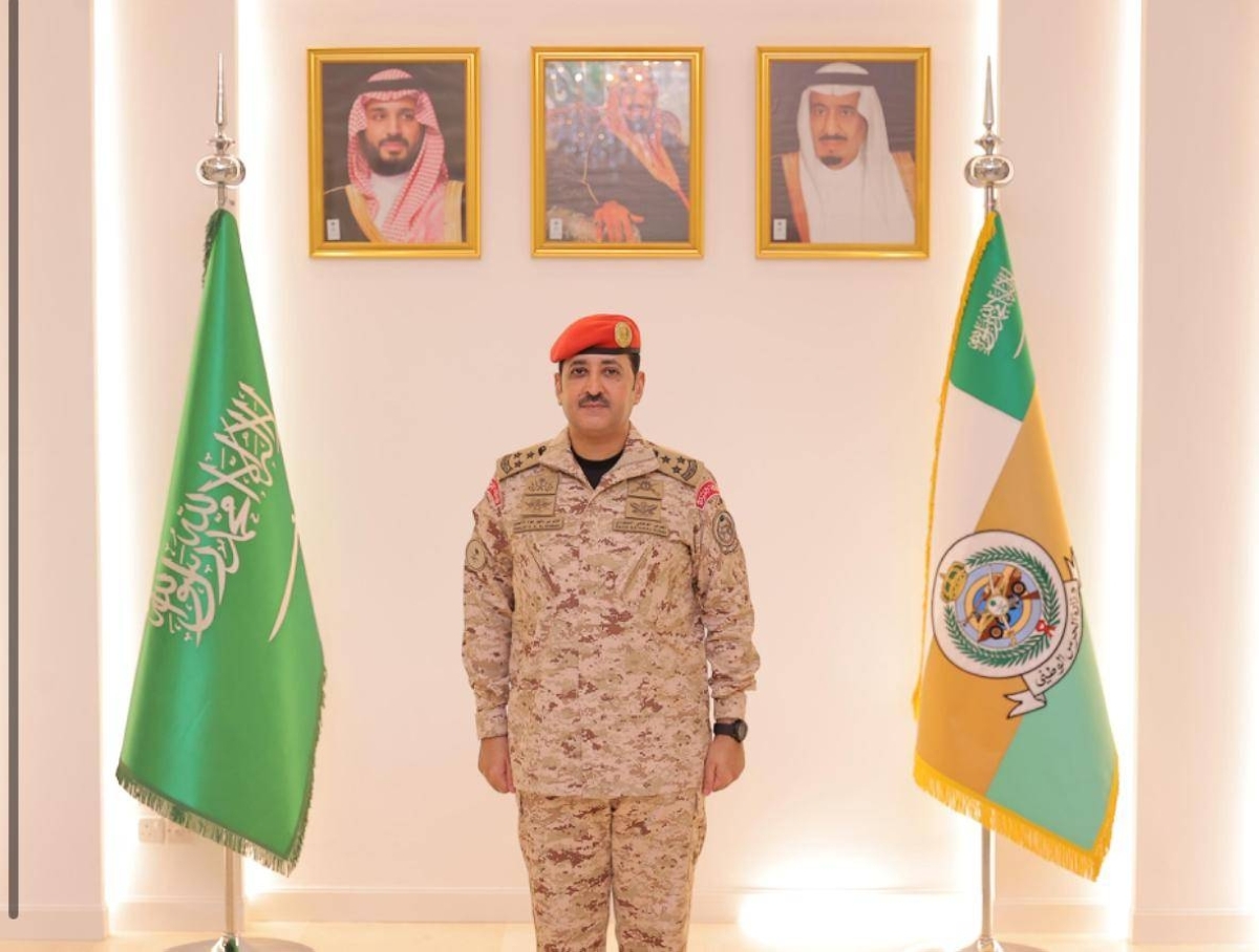 عواد يحتفي بترقية خالد