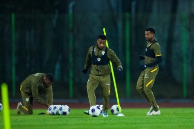 رشيد جابر يُجهز بديل حارب السعدي .. والأحمر يستعد للمباراة الـ 21 في شرق آسيا