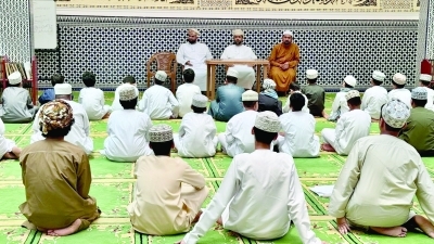 "أوقاف ظفار" تنظم برنامجين صيفيين لـ 4700 من طلبة المدارس