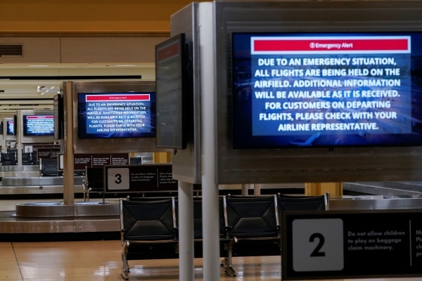Plane with 60 passengers collides with a helicopter in Washington