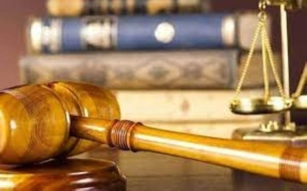 Can non-Omani spouses get citizenship?