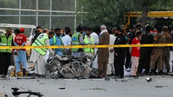 Bombing at seminary kills 6