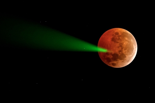 Stargazers marvel at 'Blood Moon', rare total lunar eclipse