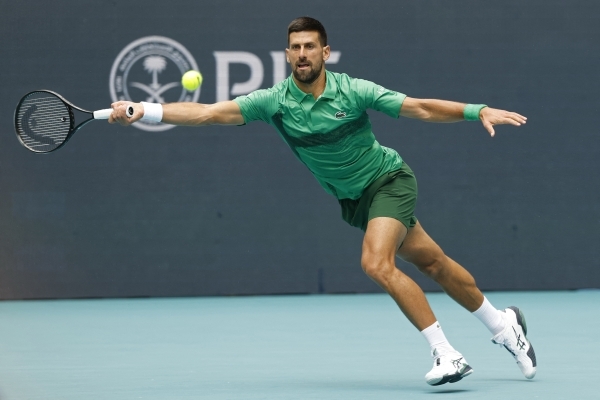 Djokovic into Miami final to battle Mensik for the title
