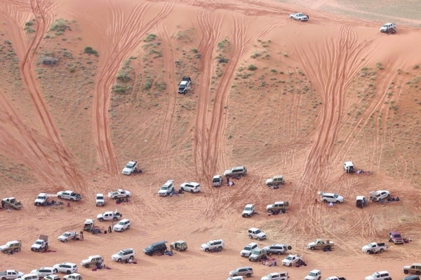 Gearheads take on towering dunes