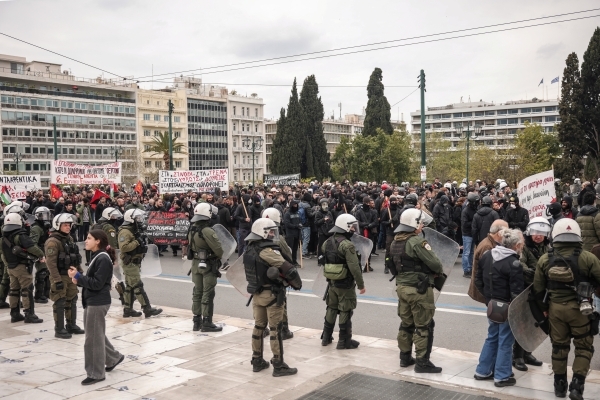Thousands protest in Athens