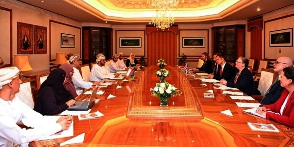 Oman, UK review bilateral relations