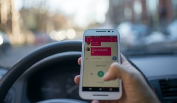 Advanced cameras can detect mobile use while driving: ROP