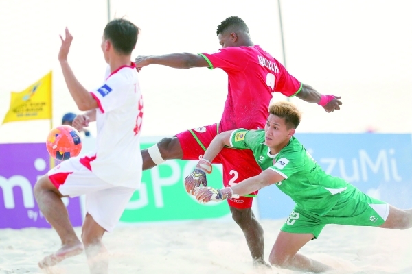 Oman aim to sneak into the knockout phase