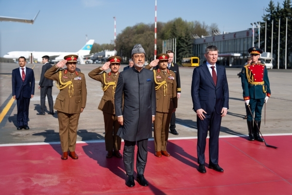 His Majesty arrives in Moscow