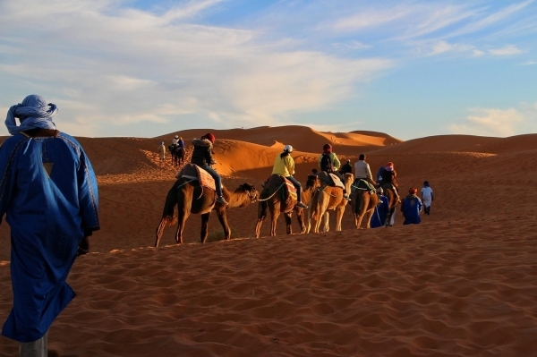 Morocco volunteers on Sahara clean-up mission