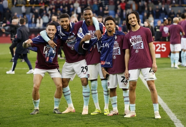 Leeds, Burnley promoted to Premier League