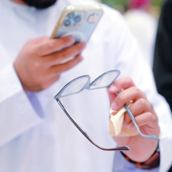 Young Omani inventors introduce environmentally friendly anti-fog wipe for glasses