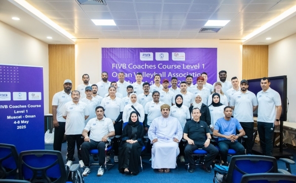 40 trainees attend international volleyball coaching course