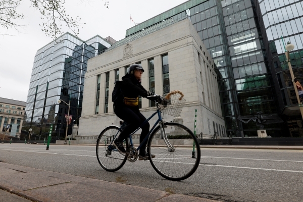 Canada's unemployment rate jumps to 6.9 per cent