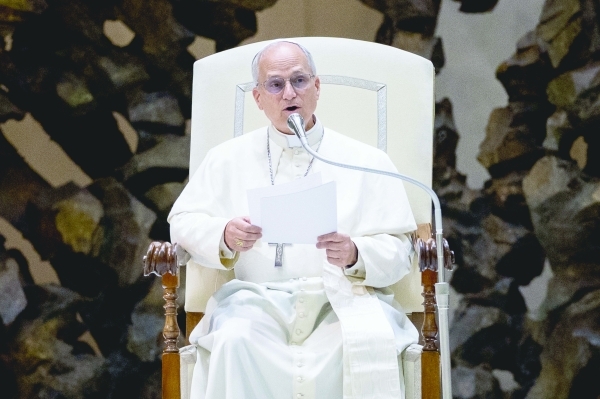 Pope Leo tells media to shun divisions, urges release of jailed reporters