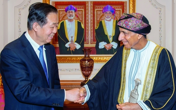 Oman, China explore ways to enhance trade relations