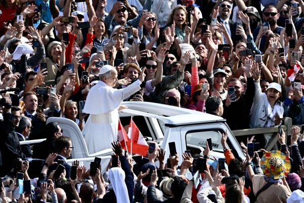 Pop Leo XIV warns against exploitation at inaugural mass