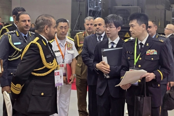SAF Chief of Staff visits DSEI Japan 2025 expo