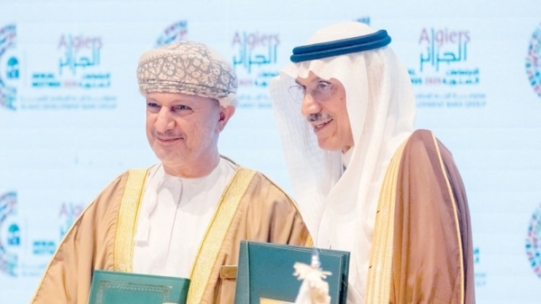 RO 243m pacts to finance flood protection dams