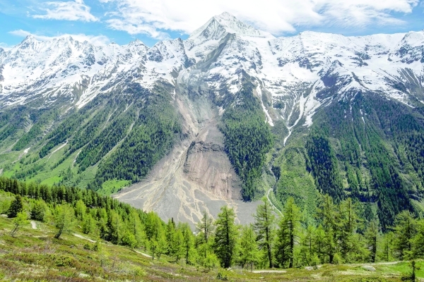 Switzerland monitoring for flood risk after huge glacier collapse