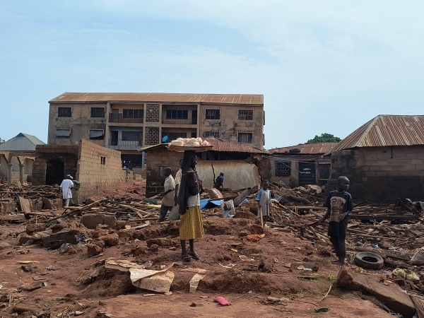 Gunmen kill 25 in restive central Nigeria state