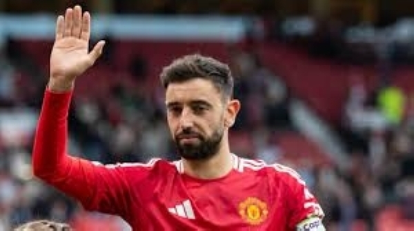Fernandes rejects Saudi move to stay at Man Utd: reports